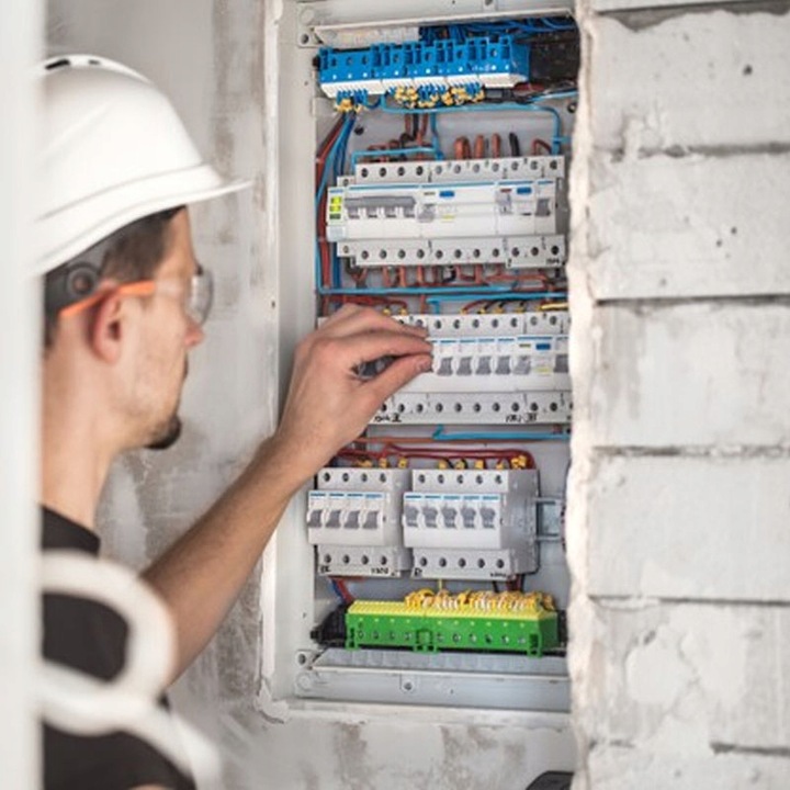 OGRANICZNIK OCHRONNIK PRZEPIĘĆ PRZEPIĘCIOWY 1-FAZ B+C T1 T2 1P 6kA AC