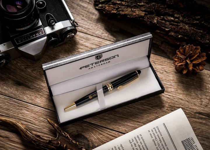 PETERSON prezent dla nauczyciela długopis metalowy w pudełku na prezent