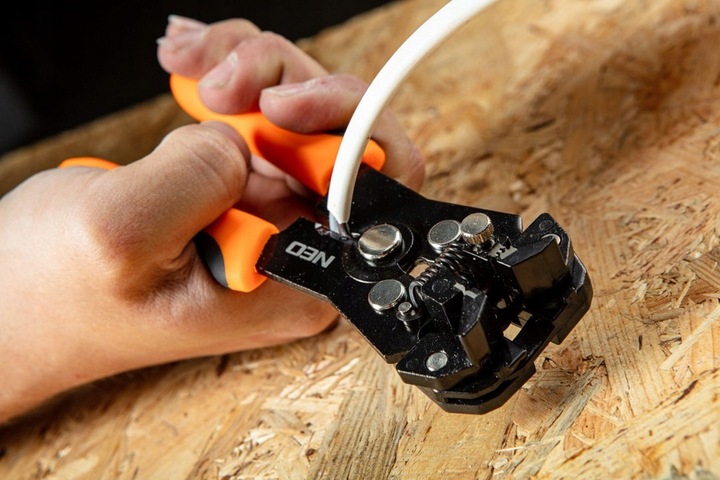 NEO AUTOMATYCZNY ŚCIĄGACZ IZOLACJI 0.5-6mm2 CZOŁOWY ZACISKARKA 160mm