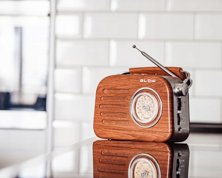 RADIO KUCHENNE RETRO PRZENOŚNE BLUETOOTH FM NA BATERIE R20 SIECIOWE