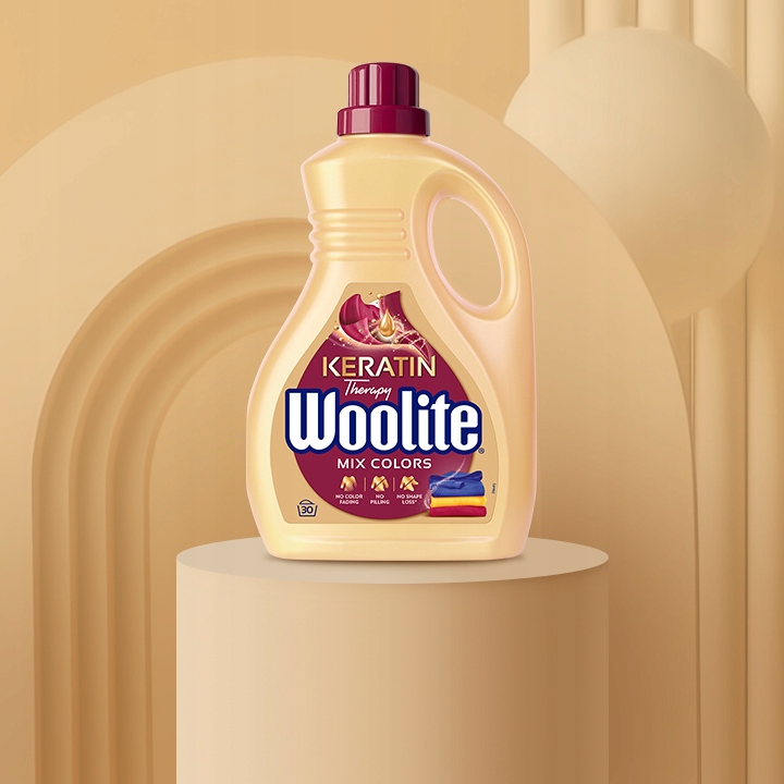 Płyn do prania koloru WOOLITE Keratin Therapy Color 60 prań 3,6 l