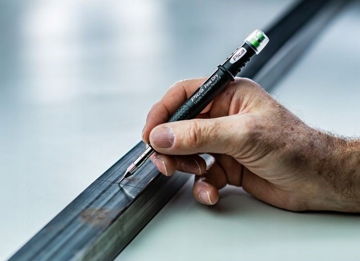 Ołówek automatyczny precyzyjny Pica 7070 0.9mm dla DIY,fachowców i