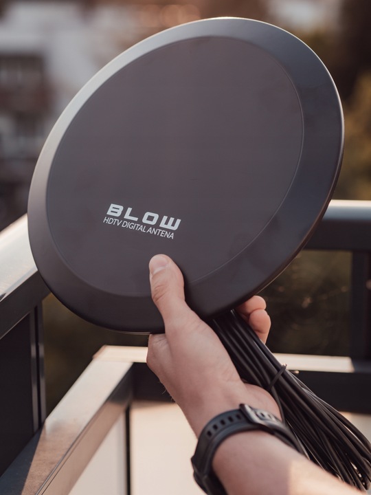 AKTYWNA ANTENA ZEWNĘTRZNA DO TV NAZIEMNEJ DOOKÓLNA 360 DVB-T 4K LTE