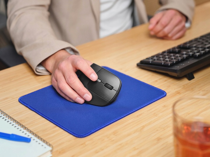 MYSZ PIONOWA BEZPRZEWODOWA MYSZKA ERGONOMICZNA Z AKUMULATOREM WERTYKALNA