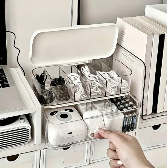 ORGANIZER PUDEŁKO POJEMNIK NA ŁADOWARKI BATERIE SŁUCHAWKI PRZEWODY