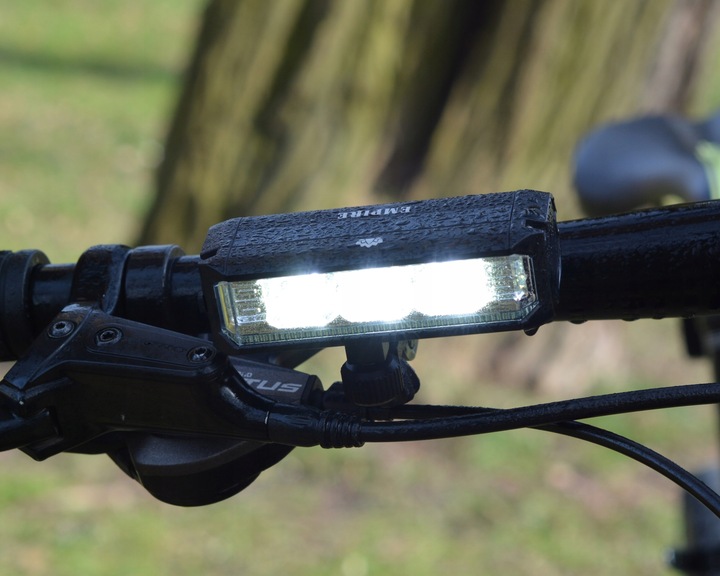 LAMPKA ROWEROWA LED PRZÓD MOCNA + TYŁ