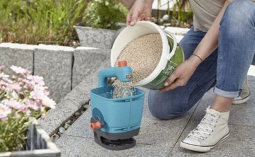 Siewnik ręczny rozsiewacz nawozów trawy M GARDENA 0431