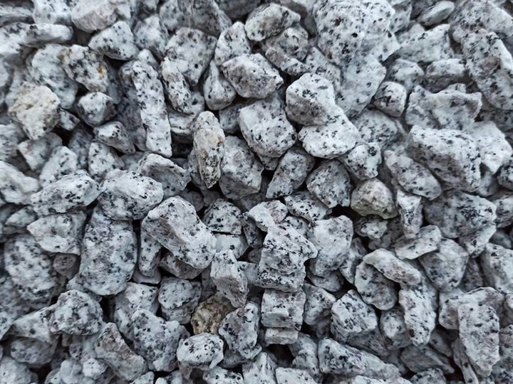 Grys Granitowy Dalmatyńczyk 16-22mm Kamienie Ogrodowe Ozdobne 20KG