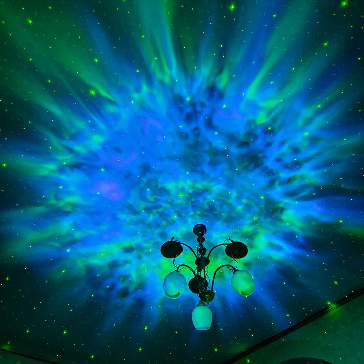 PROJEKTOR GWIAZD ASTRONAUTA LED LAMPKA NOCNA 3D ROBOT DLA DZIECI NA PREZENT