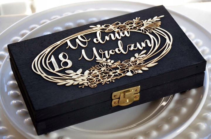 Pudełko na Pieniądze Prezent na 18 urodziny OSIEMNASTKA/ WYS. 24 H