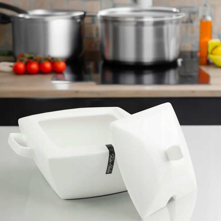 WAZA DO ZUPY BIAŁA 3,8L Z POKRYWKĄ WAZA DO ROSOŁU BARSZCZU BIAŁA