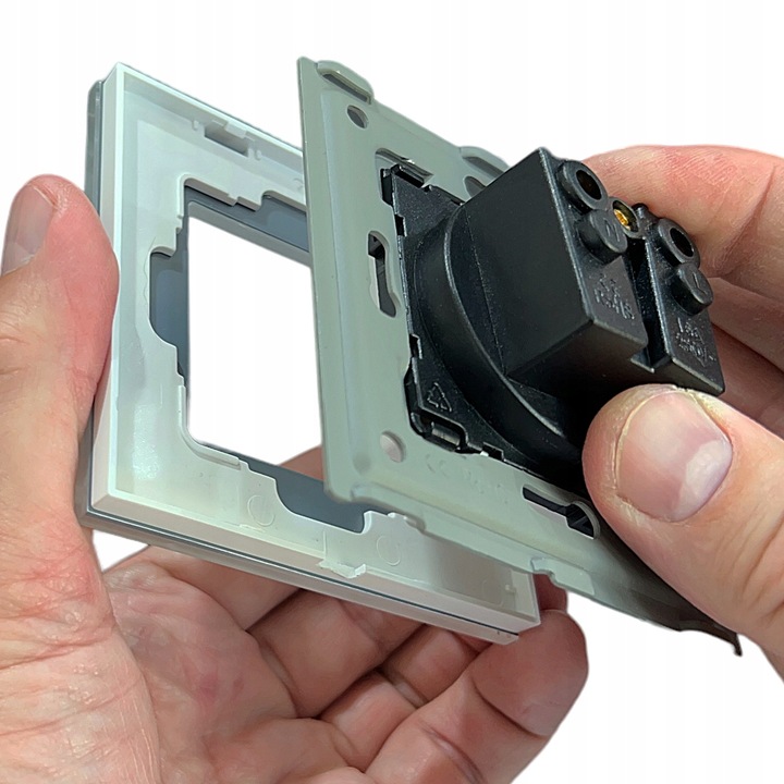 Gniazdko Podwójne Szklane Kontakt z Bolcem MIUUN