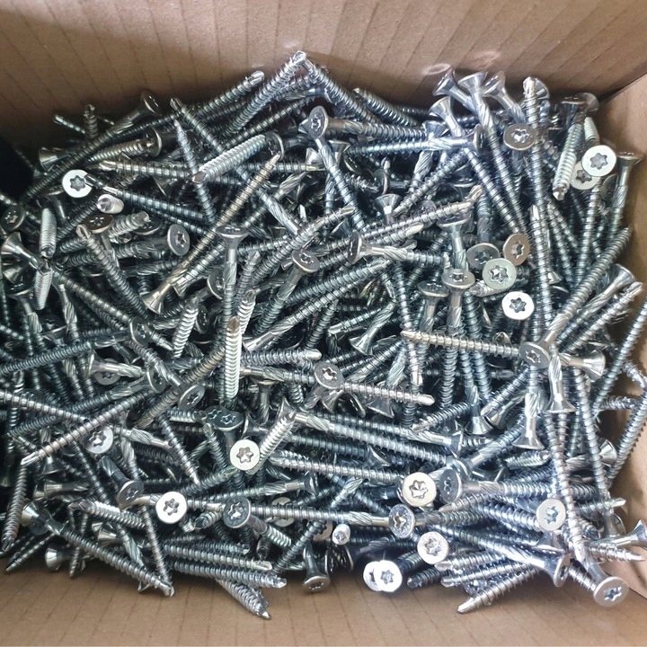 WKRĘT KONFIRMAT do płyty meblowej drewna 4x50 TORX 200 szt +GRATIS BIT