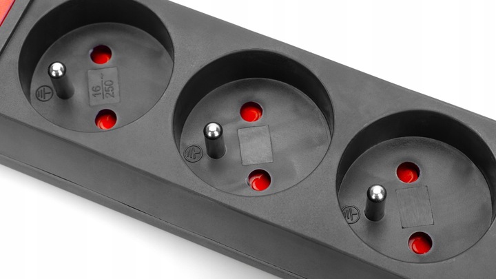 PRZEDŁUŻACZ SIECIOWY LISTWA ZASILAJĄCA WŁĄCZNIK CZARNY GRUBY 3 GNIAZDA