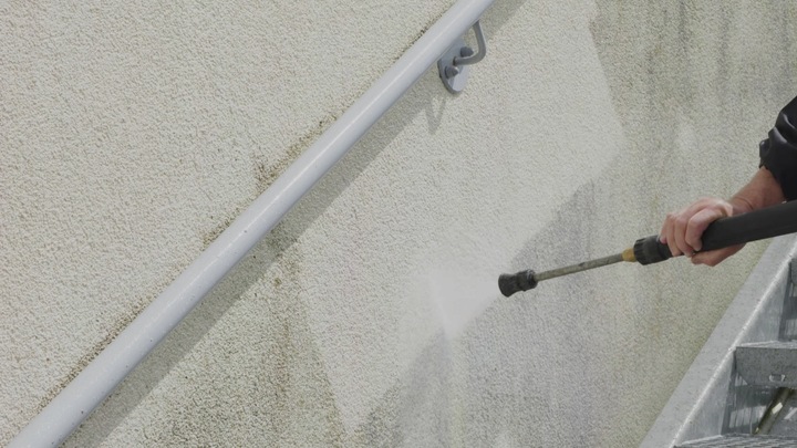 TENZI APC OUT PŁYN DO MYCIA CZYSZCENIA DACHÓW ELEWACJI FASAD 1L