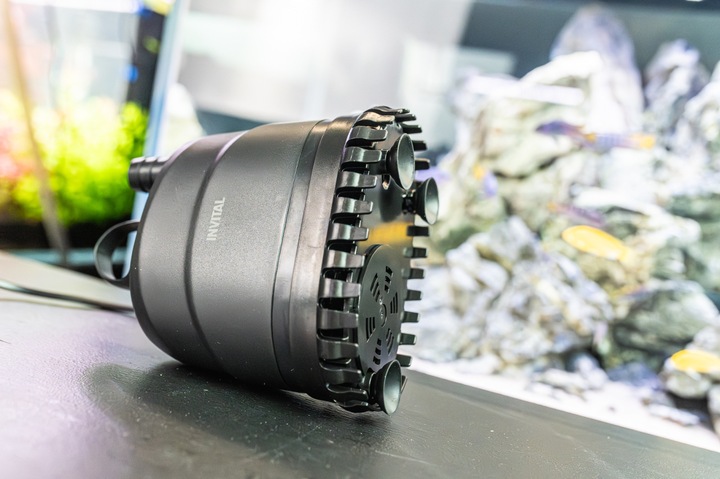 INVITAL pompa z dolnym wlotem 1200 l/h 1,8m