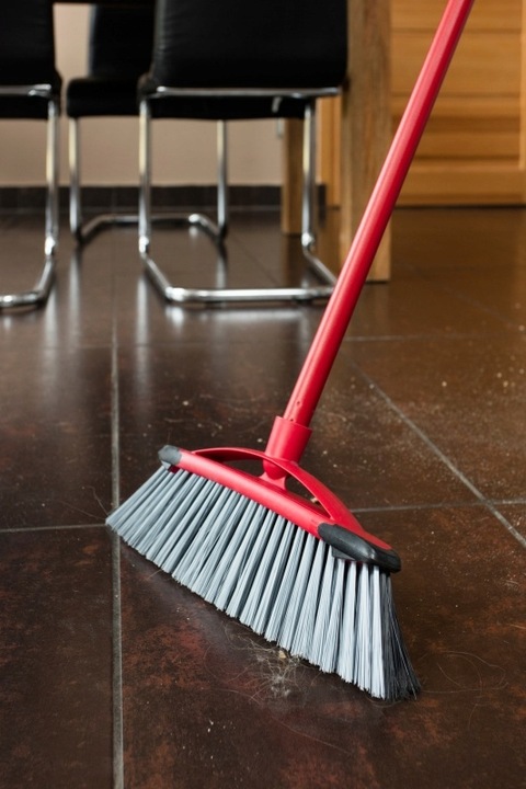 VILEDA Szczotka miotła Uniwersalna 2 w 1 z kijem