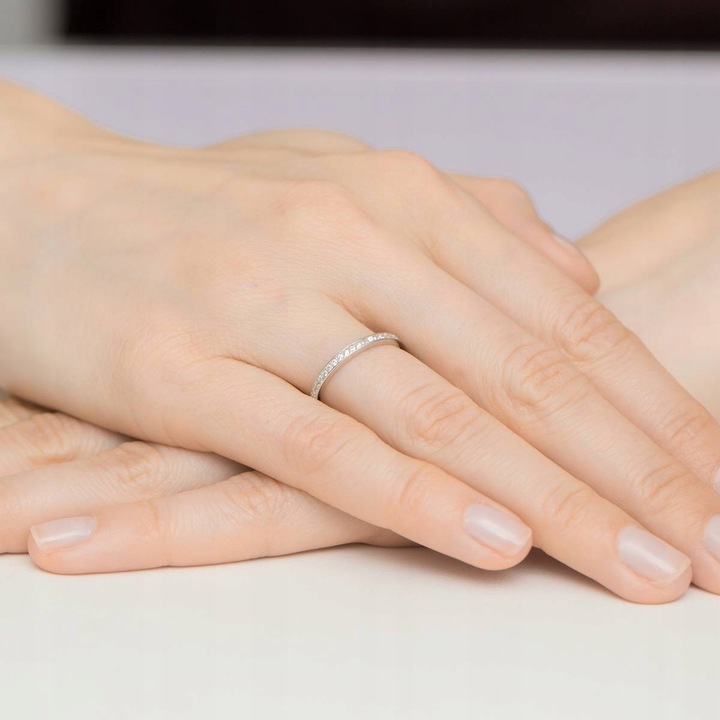 SREBRNY PIERŚCIONEK OBRĄCZKA 925 z CYRKONIAMI r.7