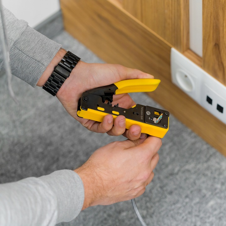 Zaciskarka zaciskacz wtyków przelotowych RJ45/RJ12 Rebel