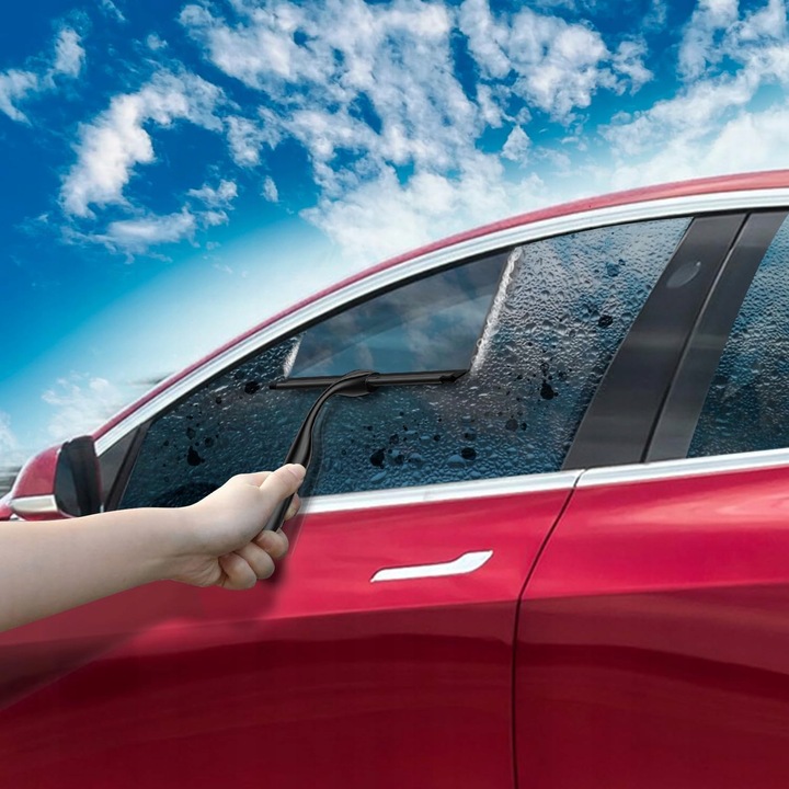 ŚCIĄGACZKA DO WODY CZARNA Z UCHWYTEM DO SZYBY KABIN