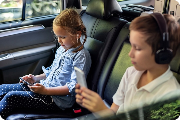 SZYBKA ŁADOWARKA SAMOCHODOWA 4XUSB 40W I KABEL 1 METR DO iPHONE C-L 27W 1m