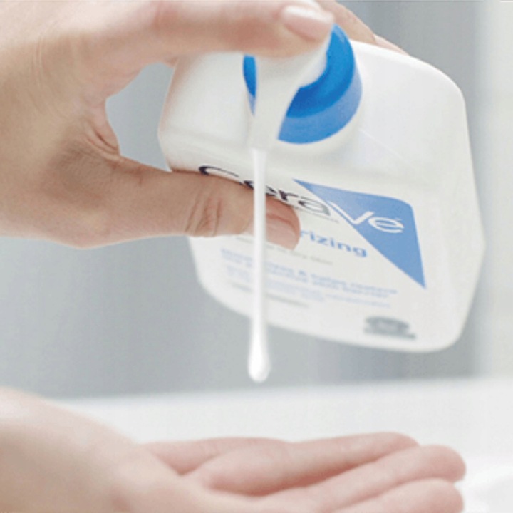 CeraVe 236 ml Nawilżająca Emulsja do Twarzy i Ciała Skóra Sucha