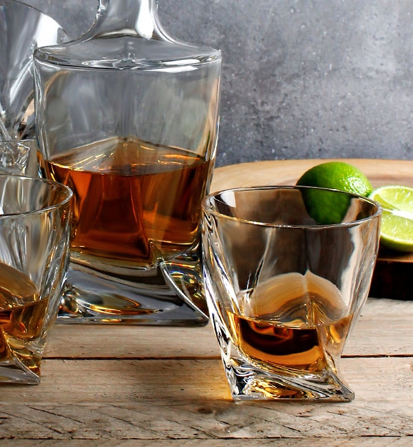 BOHEMIA QUADRO SZKLANKI DO WHISKY 340 ML 6 EL