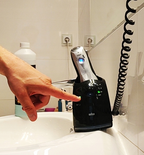 1L BIOPRETTA PŁYN CZYSZCZĄCY DO GOLAREK wyposażonych w bazę CCR I 95%