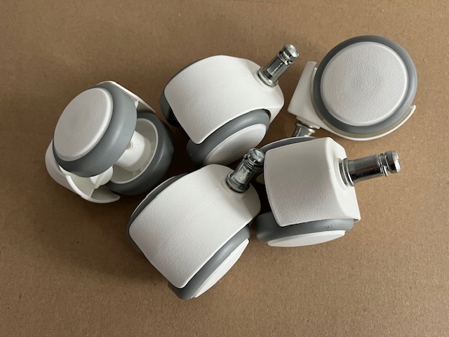 Kółka do fotela obrotowego BIAŁE 50 mm fi.11 mm