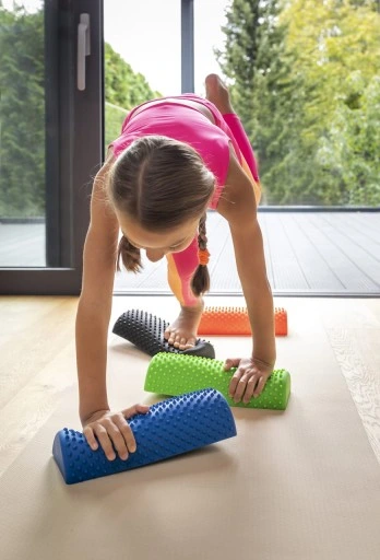 PÓŁWAŁEK PODUSZKA Z KOLCAMI DO ĆWICZEŃ MASAŻU