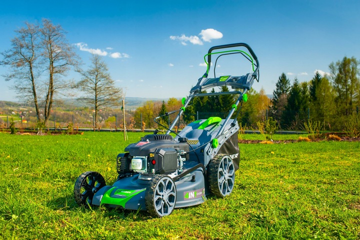 KOSIARKA SPALINOWA DO TRAWY Z NAPĘDEM ROZRUSZNIK MOCNA SILNIK LONCIN +