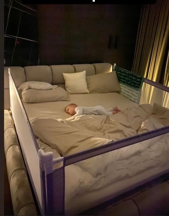 Barierka ochronna na łóżku 200*160cm. 3 strony .Lapchu