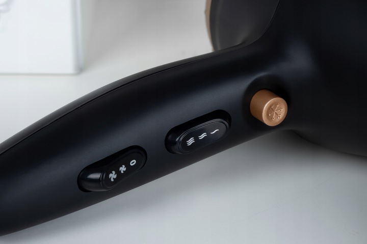 SUSZARKA DO WŁOSÓW MOCNA 2000W JONIZACJA DYFUZOR KONCENTRATOR ZIMNY