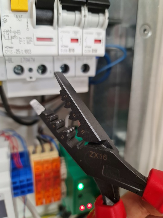 Zaciskarka do tulejek PRO 0,5-16 mm2 / PRASKA ENERGOTYTAN POLSKA ZX16