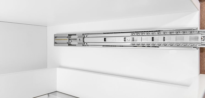 Prowadnica kulkowa do szuflad L-450 cichy domyk GTV VERSALITE PLUS+