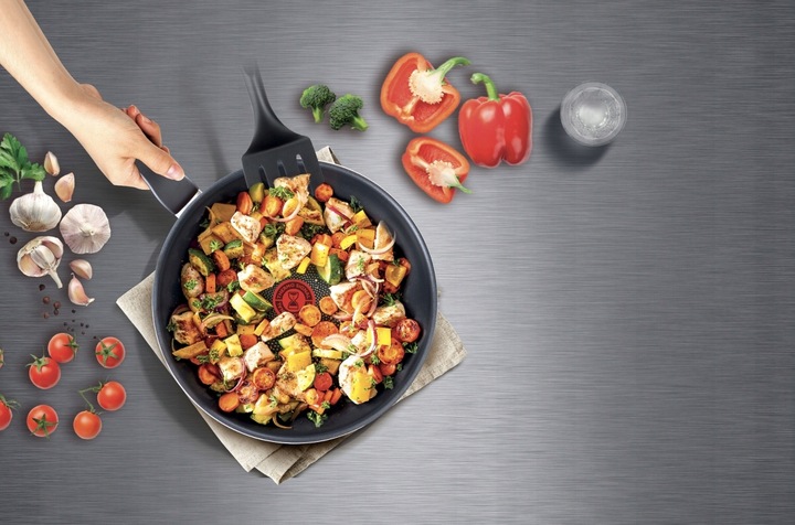 Patelnia XL Intense 28cm TYTANOWA gaz C3840653