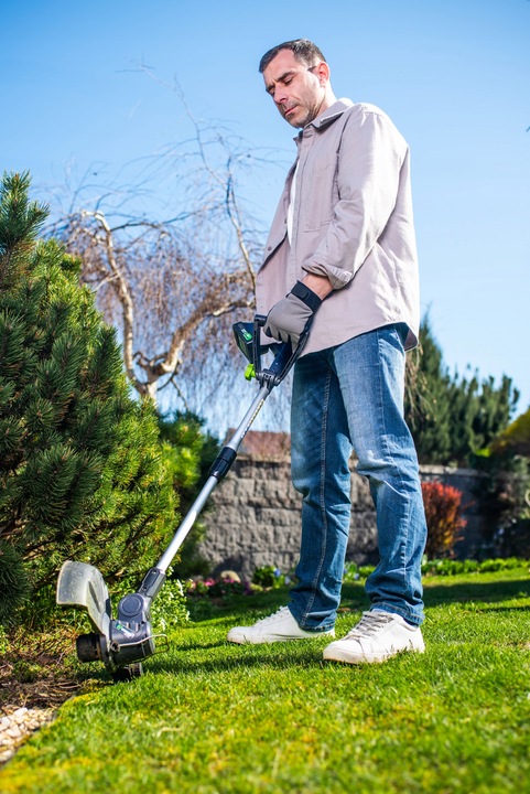 PODKASZARKA AKUMULATOROWA KOSA WYKASZARKA NA KOŁACH ŻYŁKI NOŻE AKU 2AH