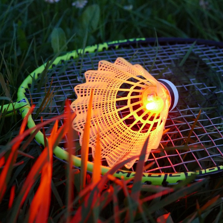 Zestaw 3 Lotek Lotki do Badmintona Świecące LED