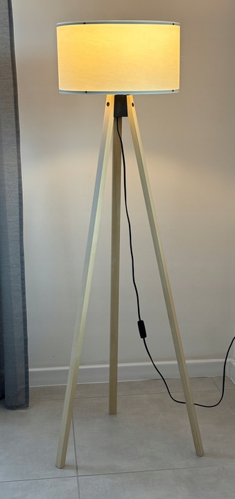 LAMPA PODŁOGOWA STOJĄCA TRÓJNÓG SZTALUGOWA 140 cm