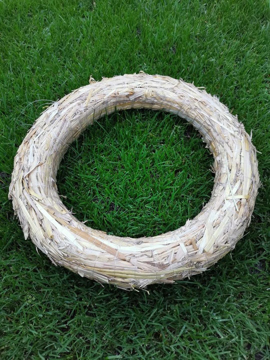 Wianek słomiany 25 cm x 25 sztuk, podkład ze słomy, dekoracja