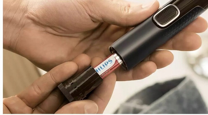 TRYMER DO USZU BRWI NOSA PHILIPS + ETUI NT5650