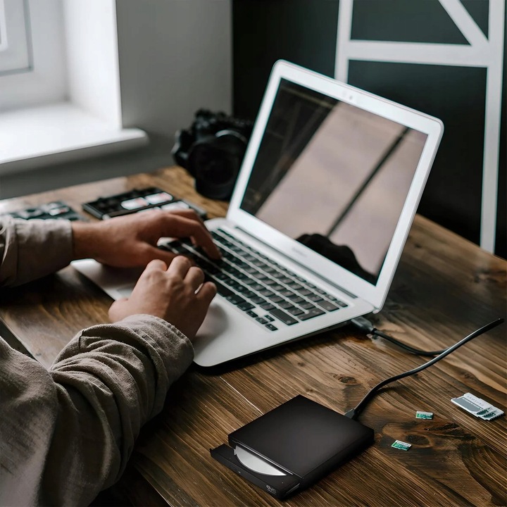 NAPĘD ZEWNĘTRZNY CD-R DVD RV USB DO LAPTOPA ODTWARZACZ PRZENOŚNY