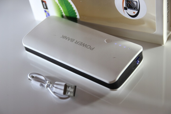 Power bank 50000mAh powerbank Wyświetlacz 3xUSB Latarka KOLORY SOLIDNY