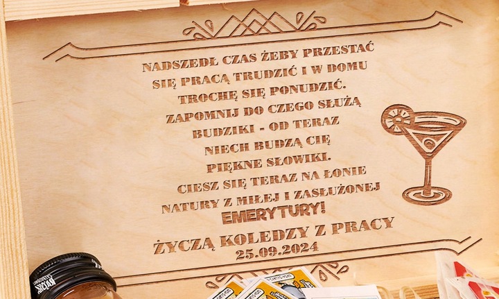 NIEZBĘDNIK PREZENT Z OKAZJI PRZEJŚCIA NA EMERYTURĘ DLA EMERYTA