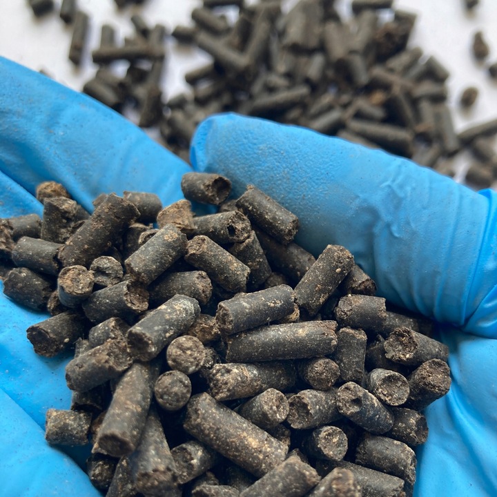 Obornik granulowany bydlęcy koński kurzy 25 kg BIO