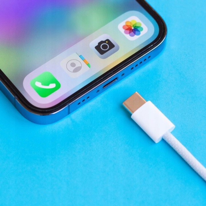 KABEL PRZEWÓD USB-C DO ŁADOWANIA 240 W 2 M DO IPHONE 15 16 APPLE ORYGINALNY