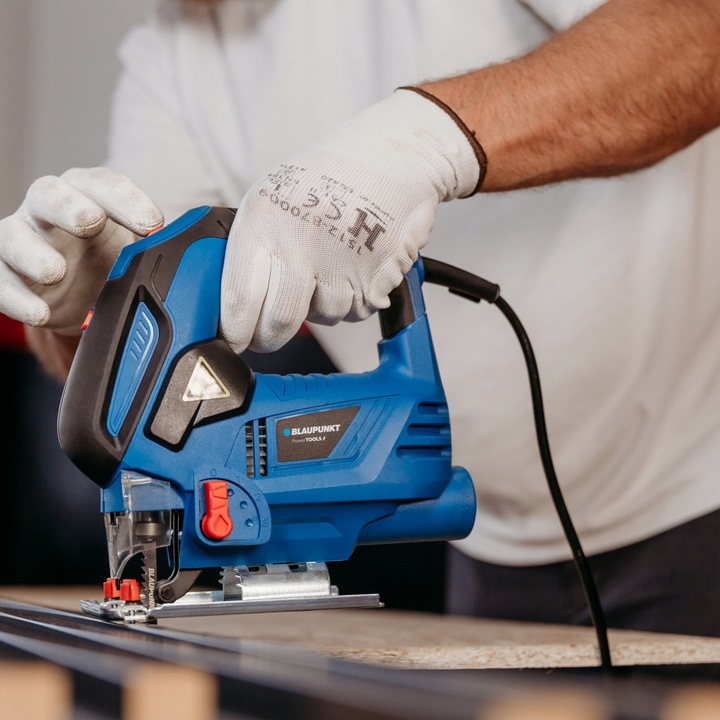 Wyrzynarka 1400W Laser Podświetlenie regulacja obrotów 10 szt.