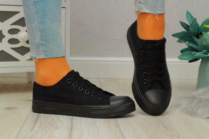 TRAMPKI DAMSKIE CZARNE BUTY SPORTOWE TENISÓWKI KLASYCZNE ALL BLACK