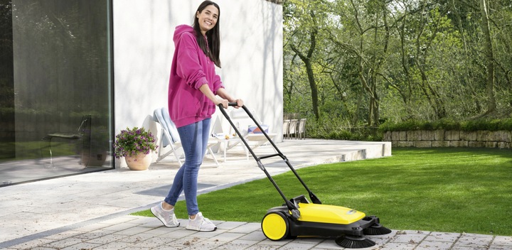 KARCHER S4 TWIN ZAMIATARKA RĘCZNA DO LIŚCI KOSTKI