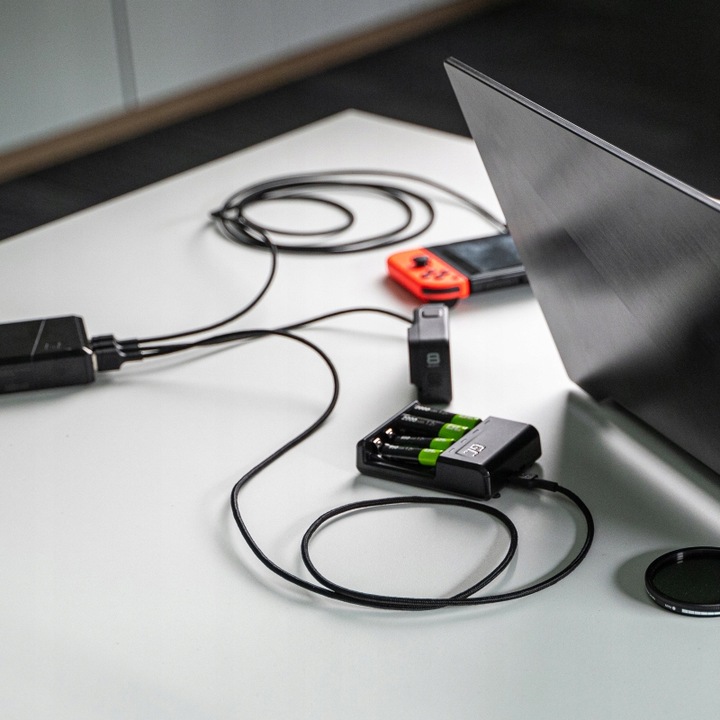 ŁADOWARKA SIECIOWA SZYBKA GC 52W 5x USB+ KABEL GC USB-A/LIGHTNING DO IPHONE